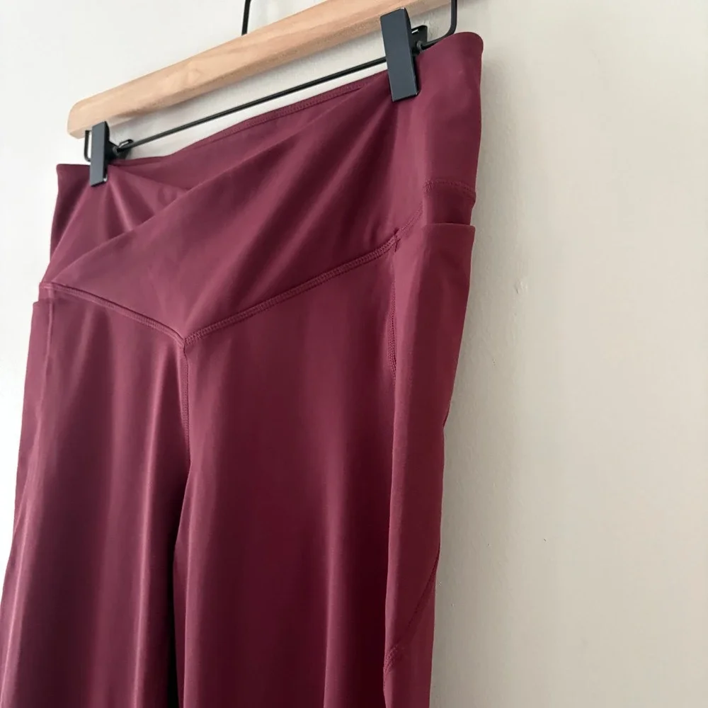 Fabletics Flare PureLuxe Pants Everyday Crossover Medium Burgundy Yoga Pockets